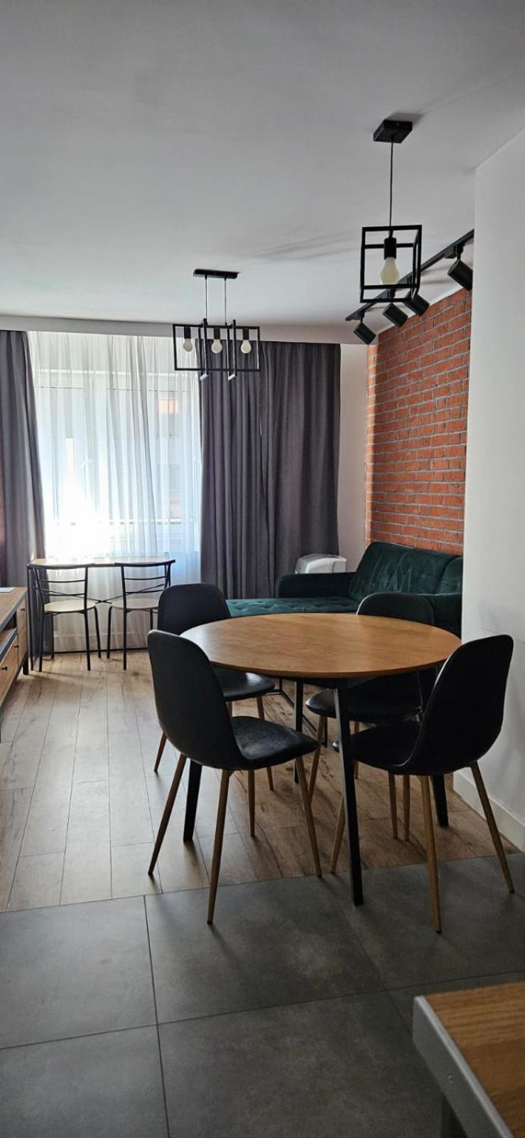Mieszkanie W Nowoczesnym Halo W Centrum Apartment